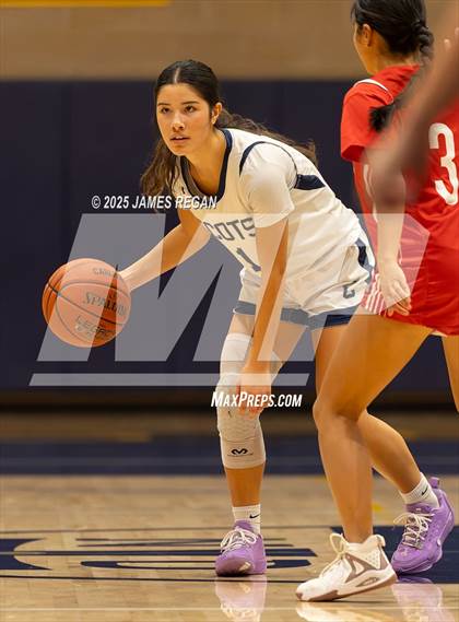 Thumbnail 2 in Carlmont vs Burlingame (Steve Geramoni Invitational) photogallery.