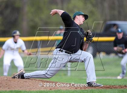 Thumbnail 3 in Fayetteville-Manlius vs. Henninger/Nottingham photogallery.