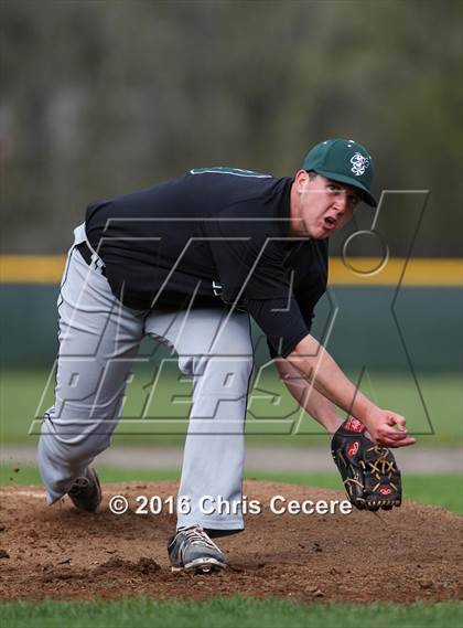 Thumbnail 2 in Fayetteville-Manlius vs. Henninger/Nottingham photogallery.