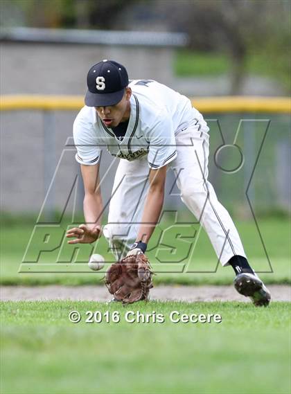 Thumbnail 1 in Fayetteville-Manlius vs. Henninger/Nottingham photogallery.