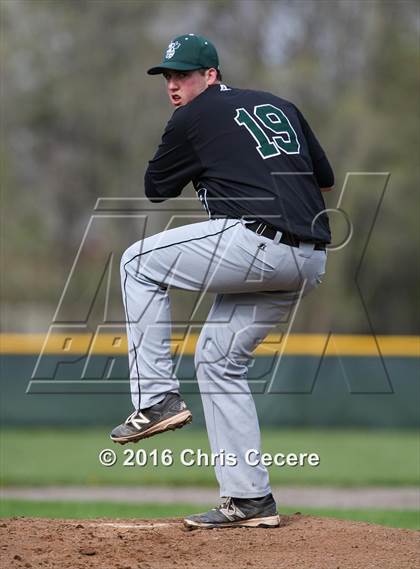 Thumbnail 2 in Fayetteville-Manlius vs. Henninger/Nottingham photogallery.