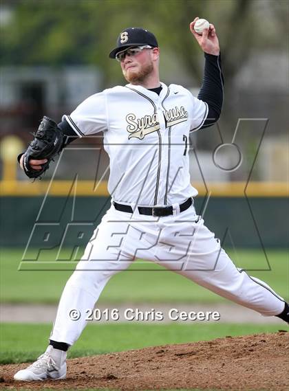Thumbnail 2 in Fayetteville-Manlius vs. Henninger/Nottingham photogallery.