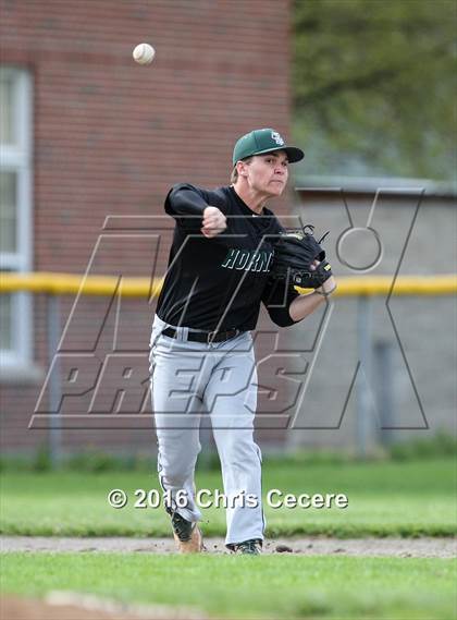 Thumbnail 2 in Fayetteville-Manlius vs. Henninger/Nottingham photogallery.