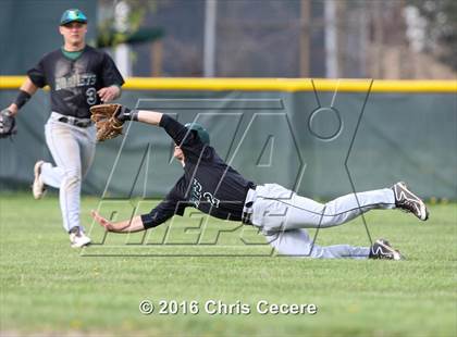 Thumbnail 3 in Fayetteville-Manlius vs. Henninger/Nottingham photogallery.