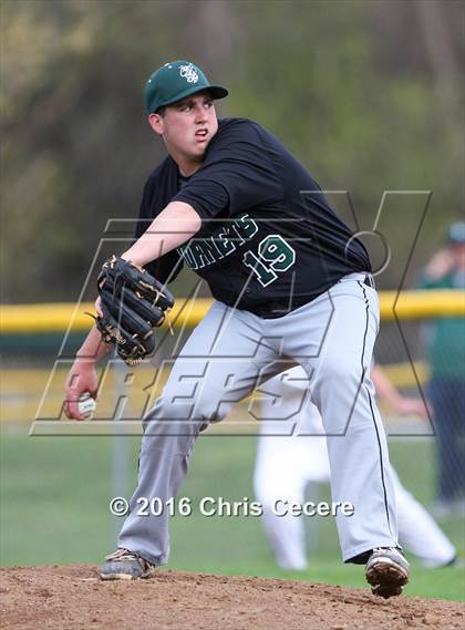 Thumbnail 3 in Fayetteville-Manlius vs. Henninger/Nottingham photogallery.