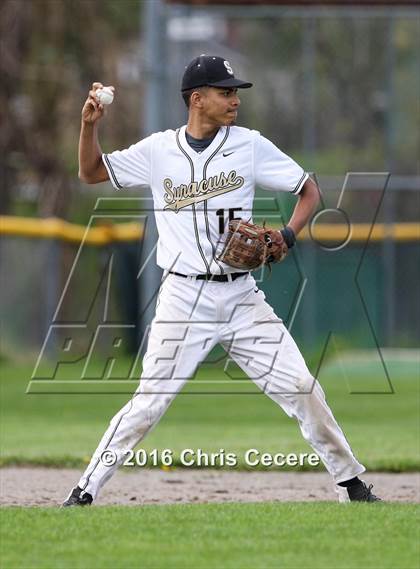 Thumbnail 3 in Fayetteville-Manlius vs. Henninger/Nottingham photogallery.