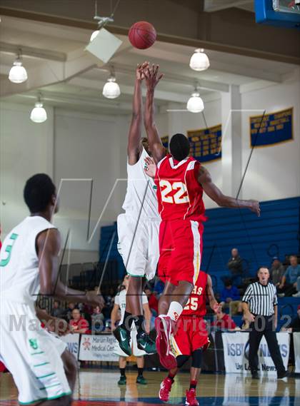 Thumbnail 3 in Cathedral Catholic vs St. Joseph (National Prep Classic) photogallery.