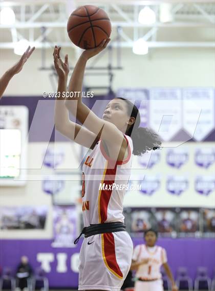 Thumbnail 1 in Purcell Marian vs Westerville South (OGBR Classic in the City) photogallery.