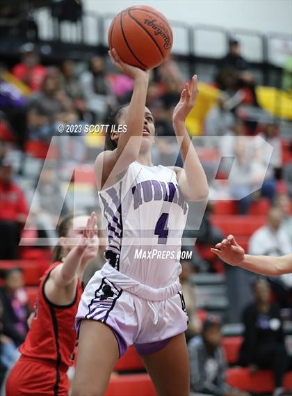 Thumbnail 3 in Fairbanks vs Africentric Early College (OHSAA D3 District Final) photogallery.
