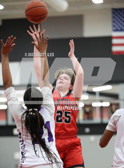 Thumbnail 3 in Fairbanks vs Africentric Early College (OHSAA D3 District Final) photogallery.