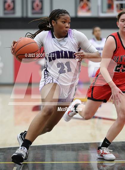 Thumbnail 1 in Fairbanks vs Africentric Early College (OHSAA D3 District Final) photogallery.
