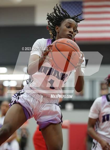 Thumbnail 1 in Fairbanks vs Africentric Early College (OHSAA D3 District Final) photogallery.