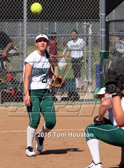 Thumbnail 1 in Bonita vs Los Altos photogallery.