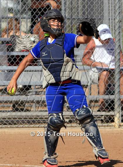 Thumbnail 2 in Bonita vs Los Altos photogallery.