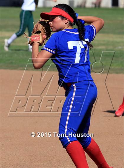 Thumbnail 2 in Bonita vs Los Altos photogallery.