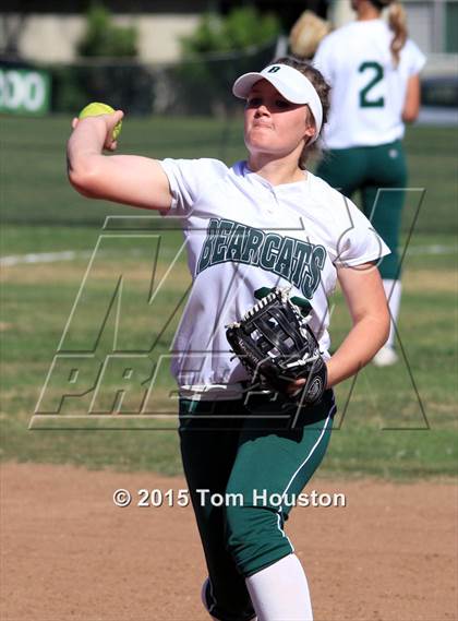 Thumbnail 2 in Bonita vs Los Altos photogallery.