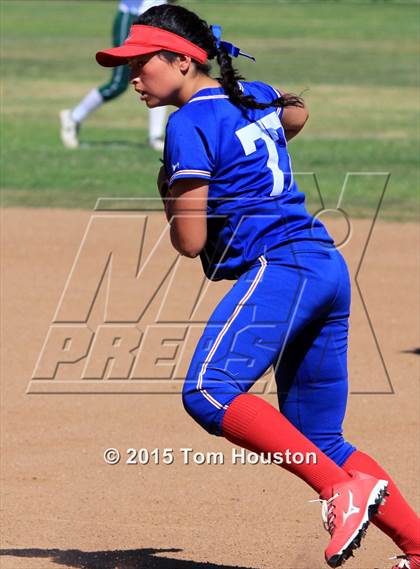 Thumbnail 1 in Bonita vs Los Altos photogallery.