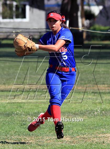 Thumbnail 3 in Bonita vs Los Altos photogallery.