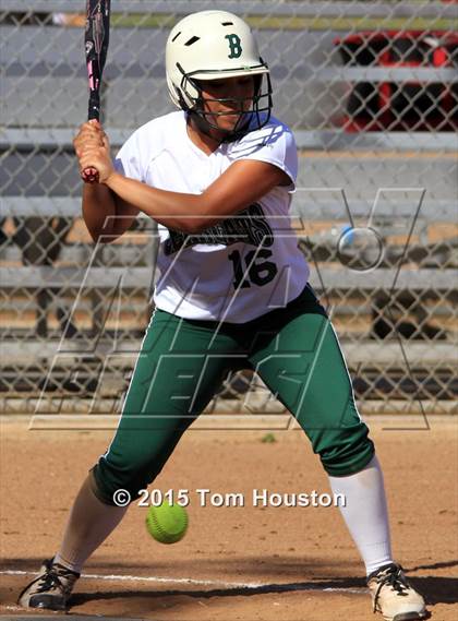 Thumbnail 2 in Bonita vs Los Altos photogallery.