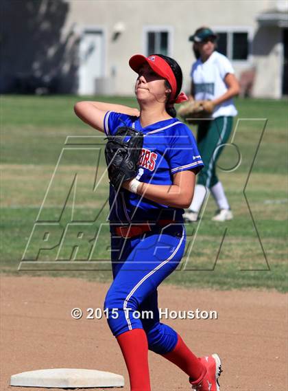 Thumbnail 3 in Bonita vs Los Altos photogallery.
