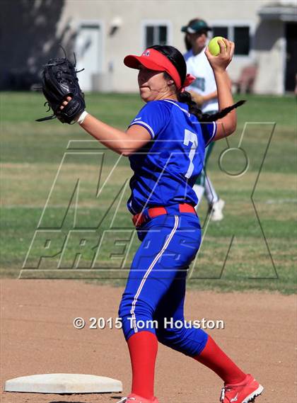 Thumbnail 2 in Bonita vs Los Altos photogallery.
