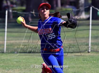 Thumbnail 2 in Bonita vs Los Altos photogallery.