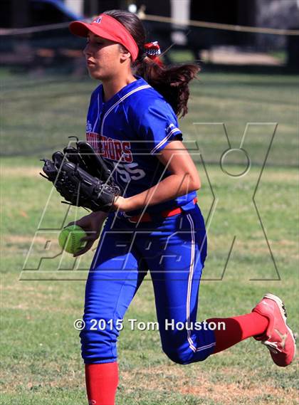 Thumbnail 3 in Bonita vs Los Altos photogallery.