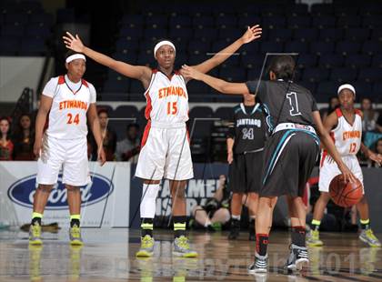 Thumbnail 2 in Santiago vs. Etiwanda (CIF SS D1AA Final) photogallery.