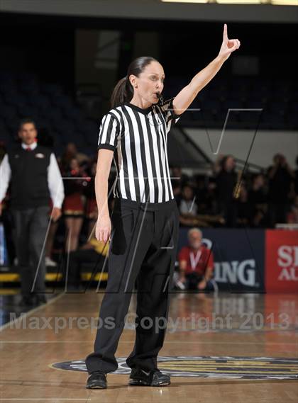 Thumbnail 2 in Santiago vs. Etiwanda (CIF SS D1AA Final) photogallery.