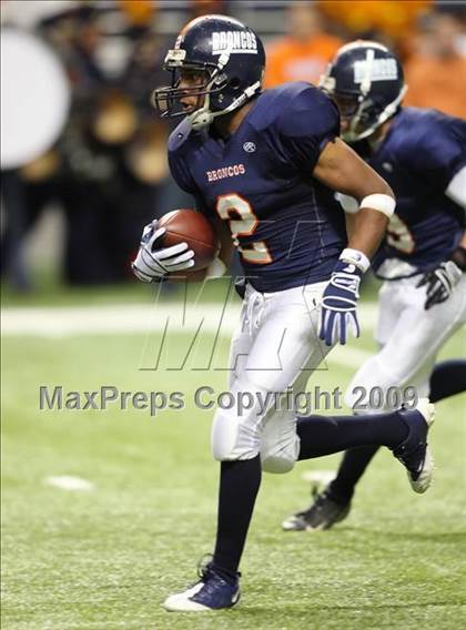 Thumbnail 2 in Edinburg North vs. Brandeis (Texas 5A Region 4 Playoffs) photogallery.