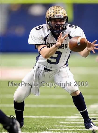 Thumbnail 3 in Edinburg North vs. Brandeis (Texas 5A Region 4 Playoffs) photogallery.