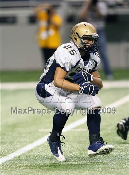 Thumbnail 2 in Edinburg North vs. Brandeis (Texas 5A Region 4 Playoffs) photogallery.