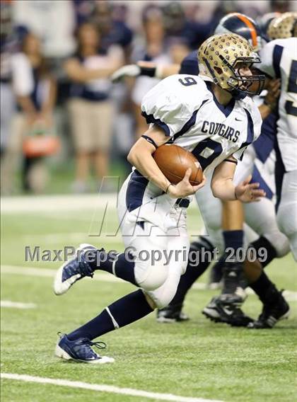 Thumbnail 2 in Edinburg North vs. Brandeis (Texas 5A Region 4 Playoffs) photogallery.