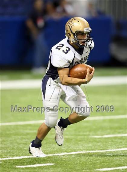 Thumbnail 3 in Edinburg North vs. Brandeis (Texas 5A Region 4 Playoffs) photogallery.