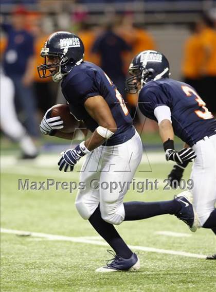 Thumbnail 3 in Edinburg North vs. Brandeis (Texas 5A Region 4 Playoffs) photogallery.