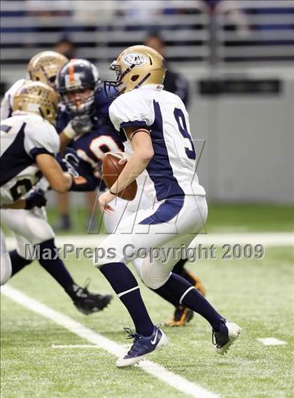 Thumbnail 3 in Edinburg North vs. Brandeis (Texas 5A Region 4 Playoffs) photogallery.