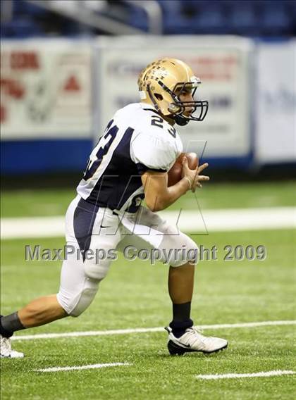 Thumbnail 3 in Edinburg North vs. Brandeis (Texas 5A Region 4 Playoffs) photogallery.