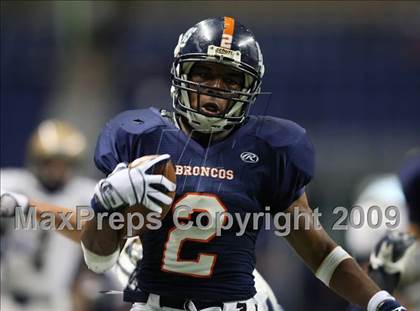 Thumbnail 2 in Edinburg North vs. Brandeis (Texas 5A Region 4 Playoffs) photogallery.