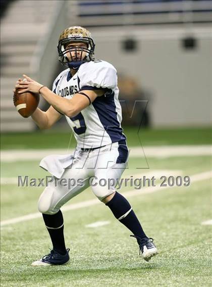 Thumbnail 3 in Edinburg North vs. Brandeis (Texas 5A Region 4 Playoffs) photogallery.