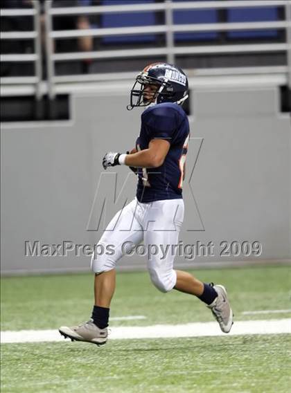 Thumbnail 2 in Edinburg North vs. Brandeis (Texas 5A Region 4 Playoffs) photogallery.