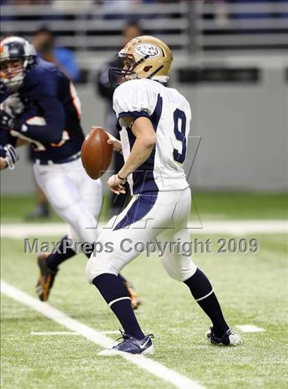 Thumbnail 2 in Edinburg North vs. Brandeis (Texas 5A Region 4 Playoffs) photogallery.