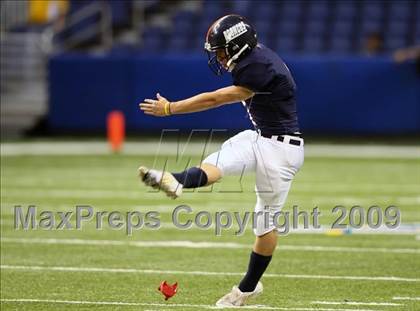 Thumbnail 2 in Edinburg North vs. Brandeis (Texas 5A Region 4 Playoffs) photogallery.