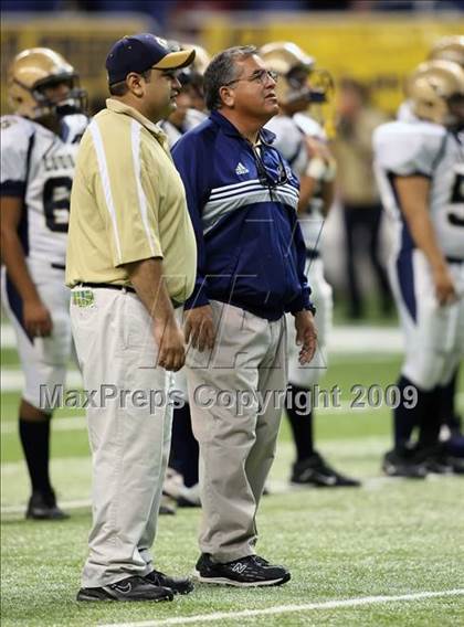 Thumbnail 3 in Edinburg North vs. Brandeis (Texas 5A Region 4 Playoffs) photogallery.
