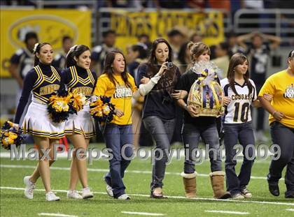 Thumbnail 3 in Edinburg North vs. Brandeis (Texas 5A Region 4 Playoffs) photogallery.