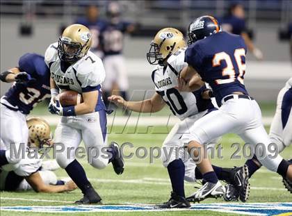 Thumbnail 1 in Edinburg North vs. Brandeis (Texas 5A Region 4 Playoffs) photogallery.