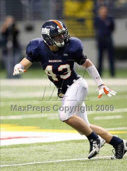 Thumbnail 3 in Edinburg North vs. Brandeis (Texas 5A Region 4 Playoffs) photogallery.