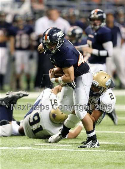 Thumbnail 1 in Edinburg North vs. Brandeis (Texas 5A Region 4 Playoffs) photogallery.