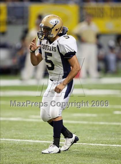 Thumbnail 2 in Edinburg North vs. Brandeis (Texas 5A Region 4 Playoffs) photogallery.