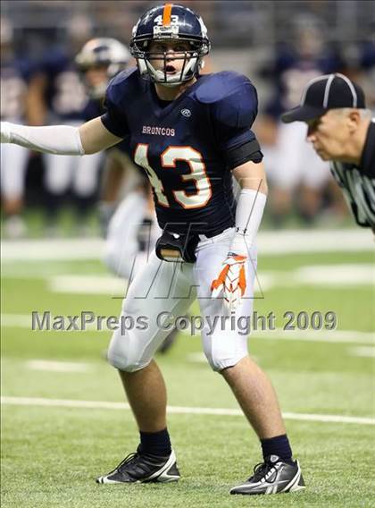 Thumbnail 1 in Edinburg North vs. Brandeis (Texas 5A Region 4 Playoffs) photogallery.
