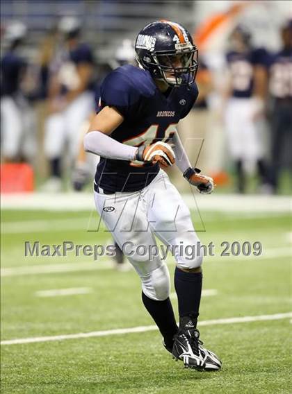 Thumbnail 1 in Edinburg North vs. Brandeis (Texas 5A Region 4 Playoffs) photogallery.